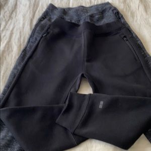 2 Uniqlo pants